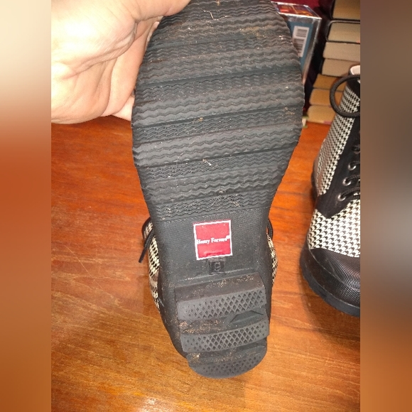 Henry Ferrera Rain Boot, Waterproof, Black & White Houndstooth, Size 9, … - Picture 6 of 11